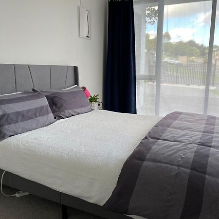 Totara Vale, Free Coffee, Parking And Wifi, Near Glenfield Mall And Highway 18,1 Auckland Exterior photo